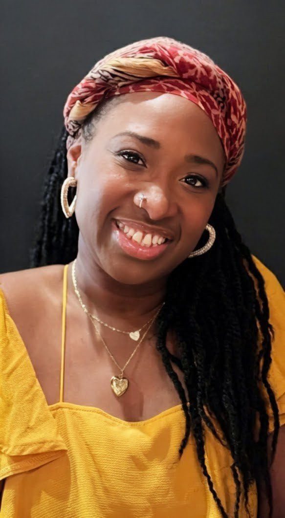 Erica-Helligar-Headshot-Photo